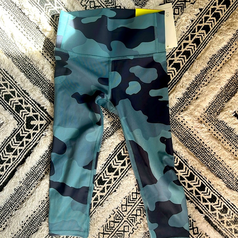 All in Motion Girl’s High-Rise Black Capri